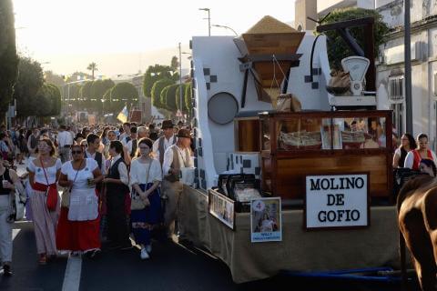 df02b921-08c3-4066-9563-8e00f21e7426_source-aspect-ratio_default_0