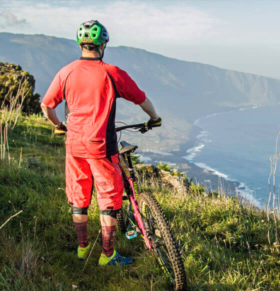 Jordi Bagó en mountain bike. El Hierro.