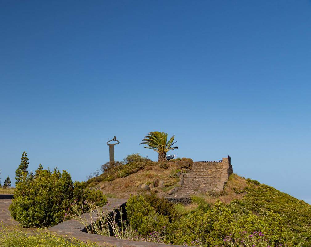 Monumento al Silbo Gomero