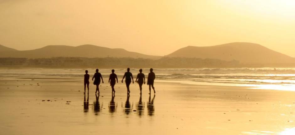 Playa de Famara Populära stränder på Lanzarote