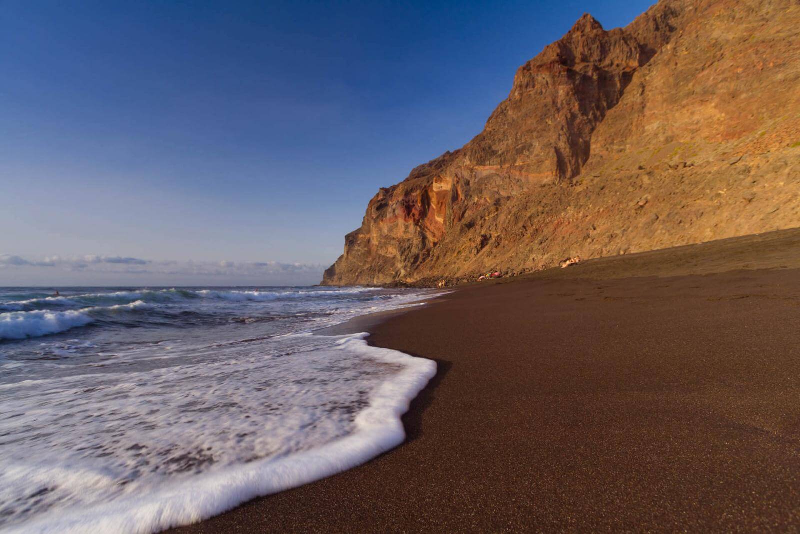 Playa-del-Ingles-La-Gomera